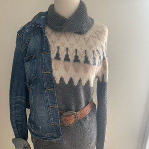 Abercrombie & Fitch Fair Isle Sweater - Small